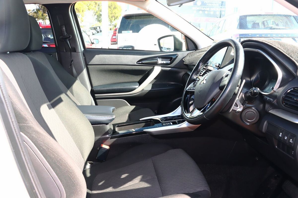 2022 Mitsubishi Eclipse Cross LS YB