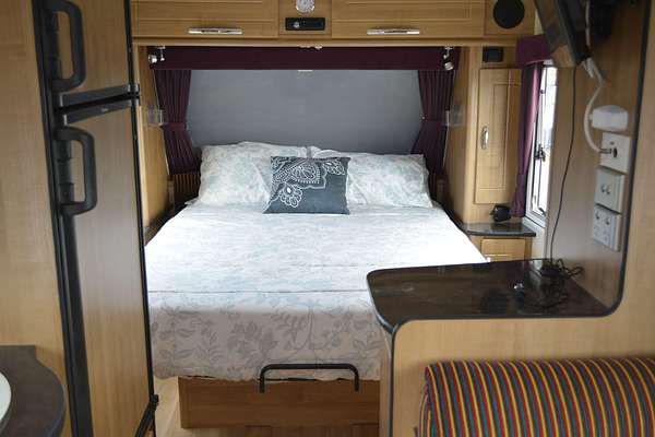 2014 Jurgens LUNAGAZER J24 J2401