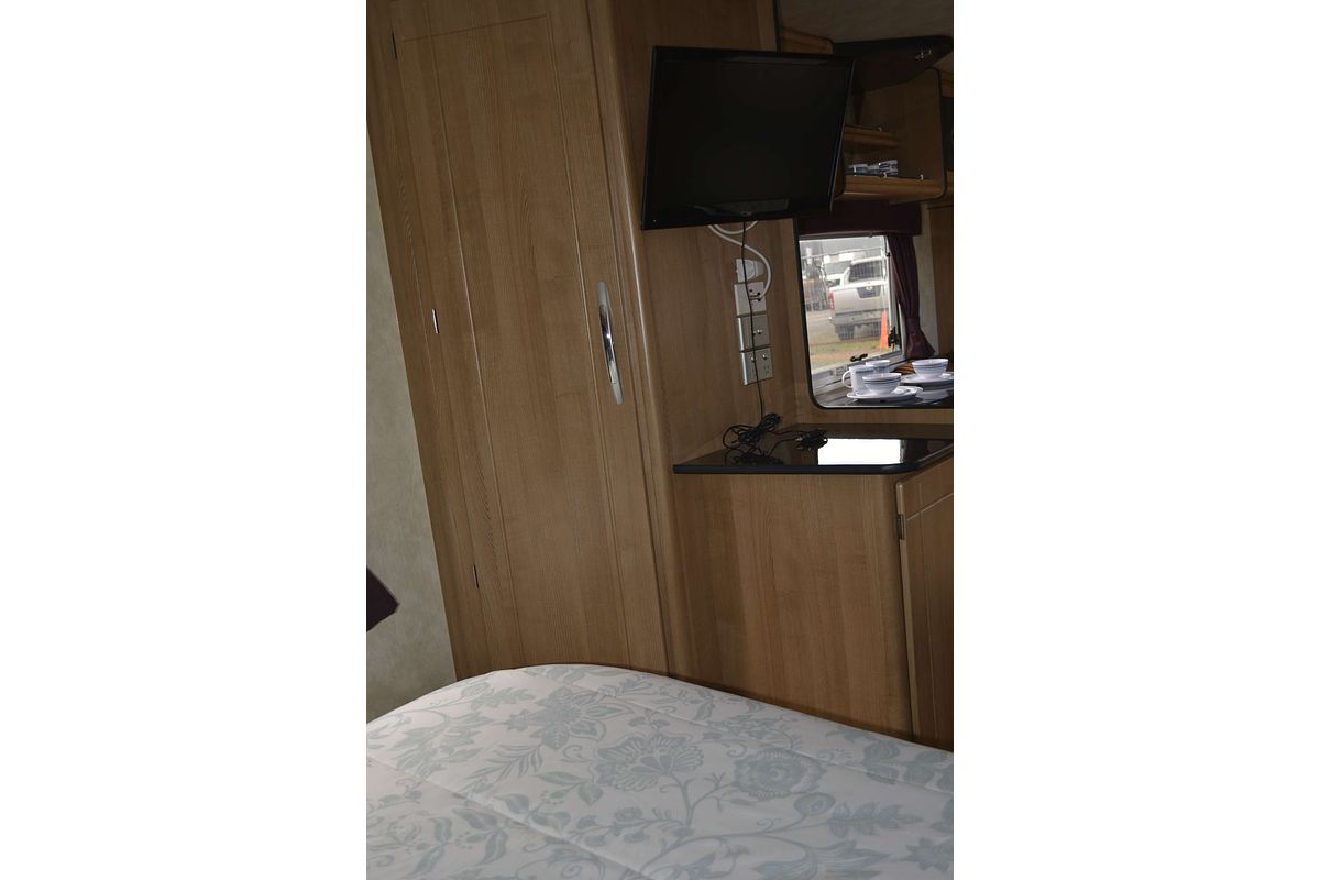 2014 Jurgens LUNAGAZER J24 J2401