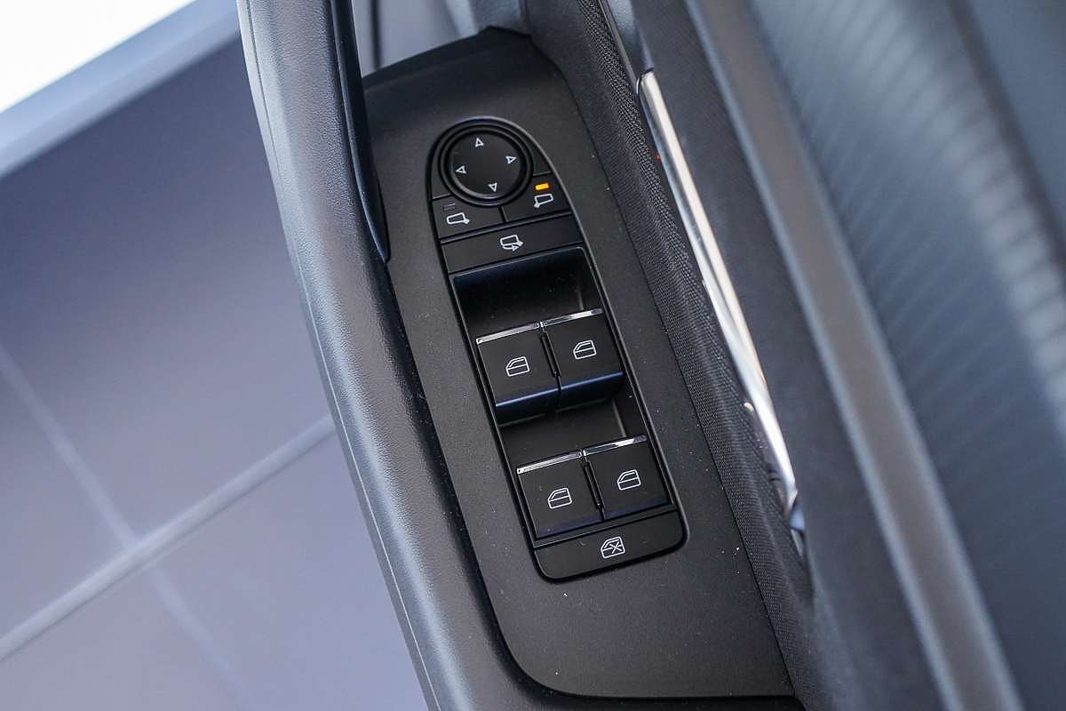 2025 Mazda CX-60 D50e Pure KH Series