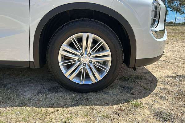 2022 Mitsubishi Outlander ES ZM