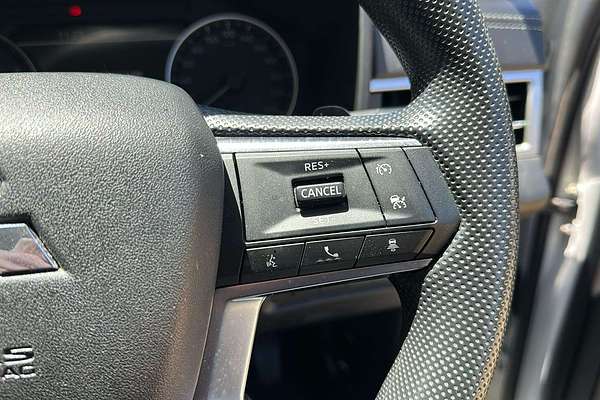 2022 Mitsubishi Outlander ES ZM