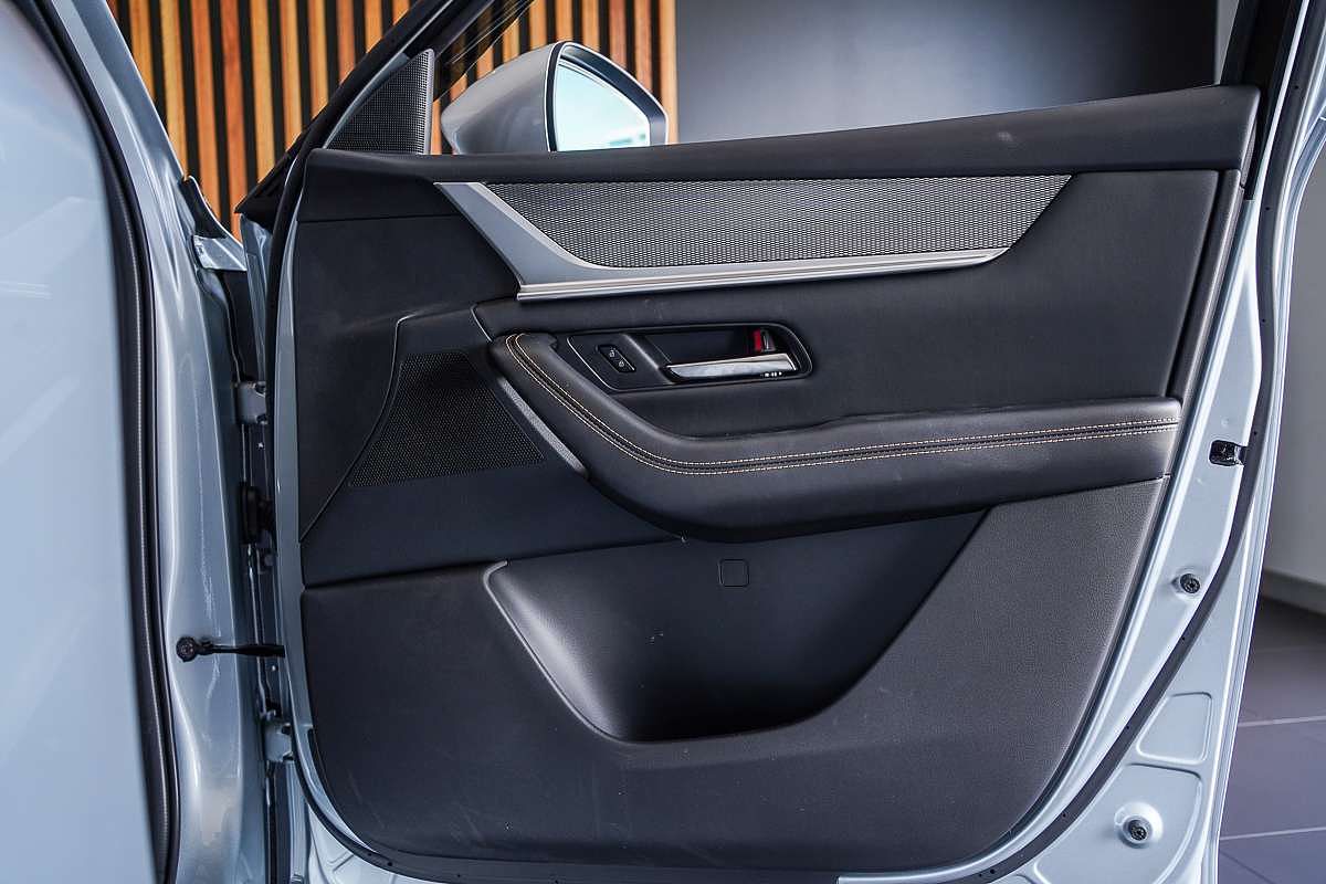 2025 Mazda CX-60 P50e Touring KH Series