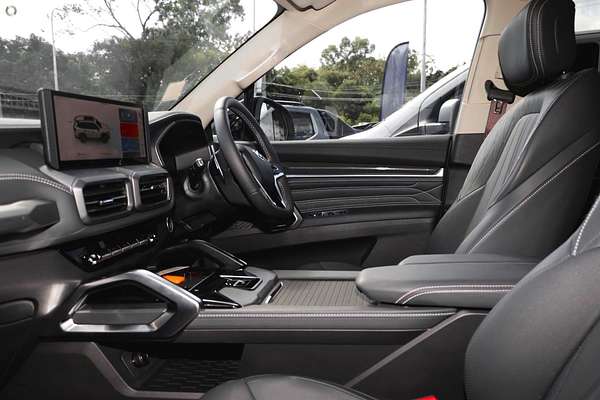 2025 LDV D90 Executive SV9A