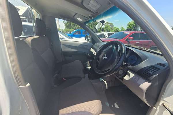 2009 Mitsubishi Triton GLX ML Rear Wheel Drive