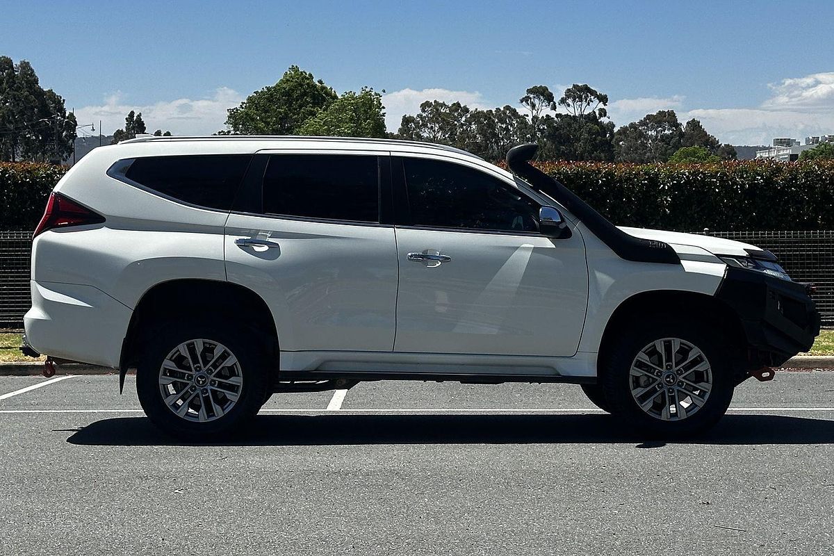 2022 Mitsubishi Pajero Sport GLX QF