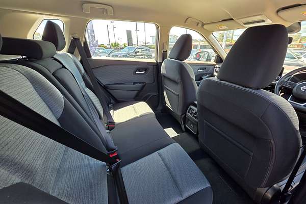 2025 Nissan X-TRAIL ST-L T33