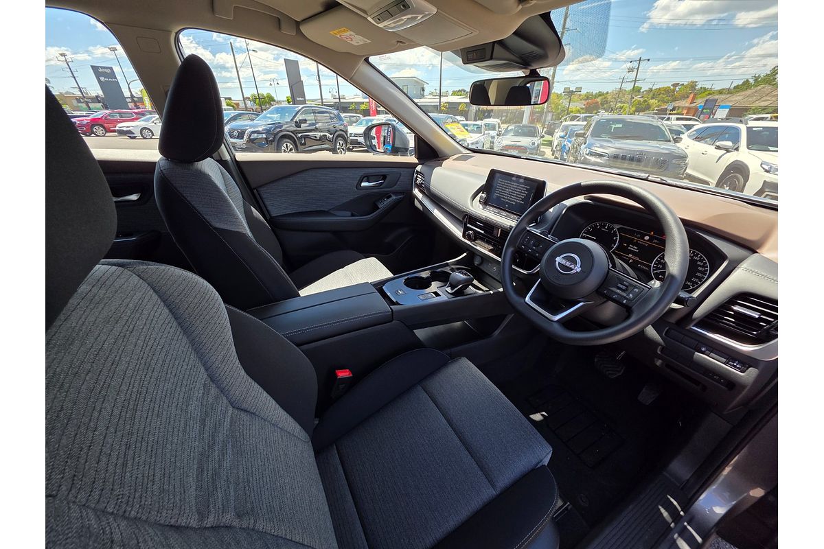 2025 Nissan X-TRAIL ST-L T33