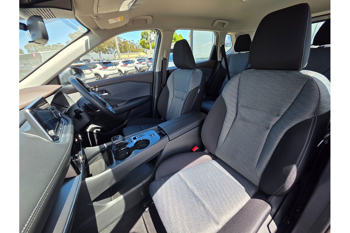 2025 Nissan X-TRAIL ST-L T33