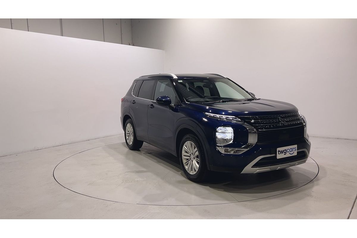 2023 Mitsubishi Outlander LS ZM