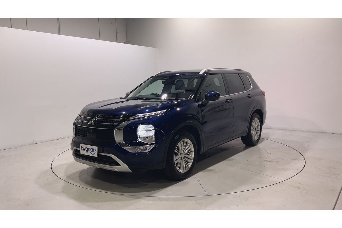 2023 Mitsubishi Outlander LS ZM