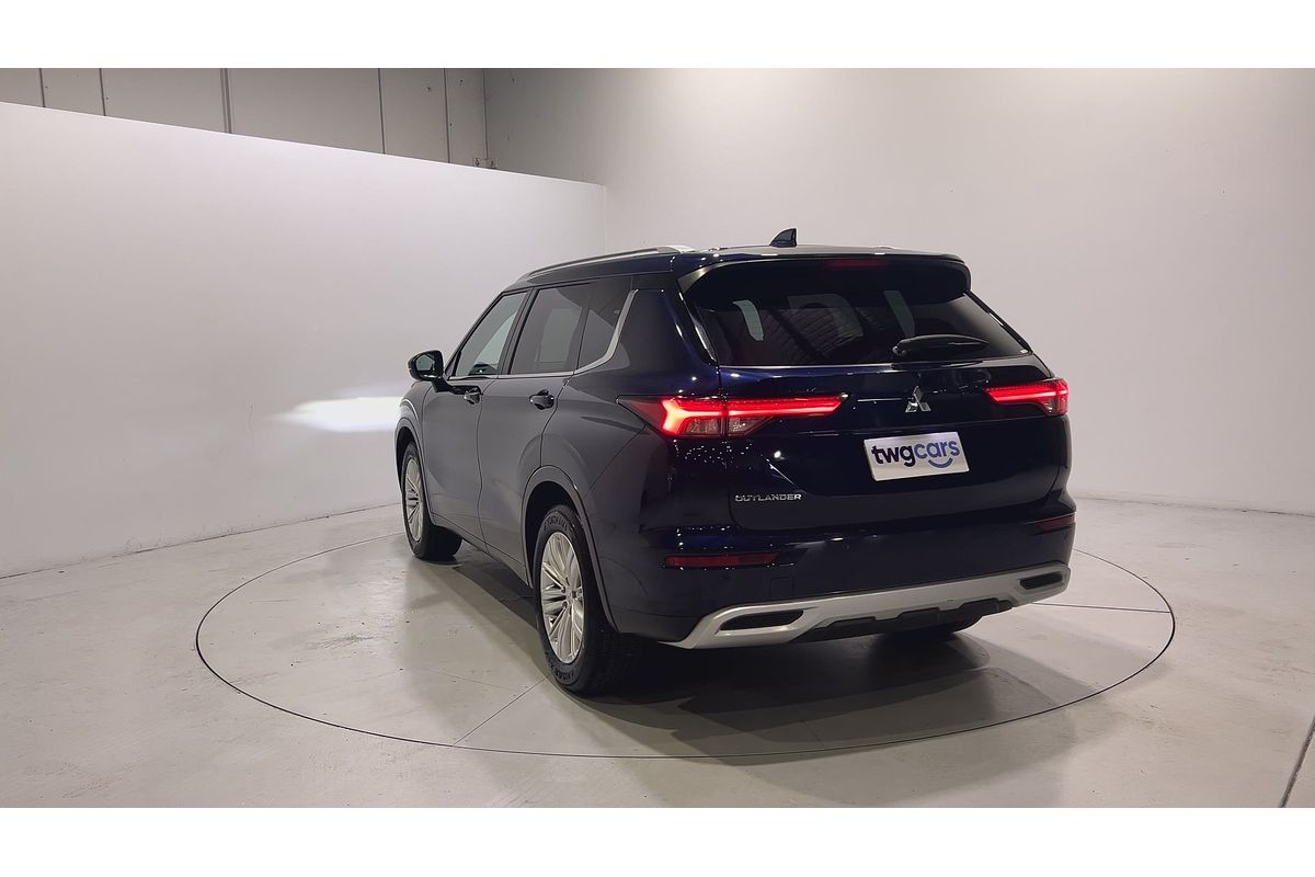 2023 Mitsubishi Outlander LS ZM