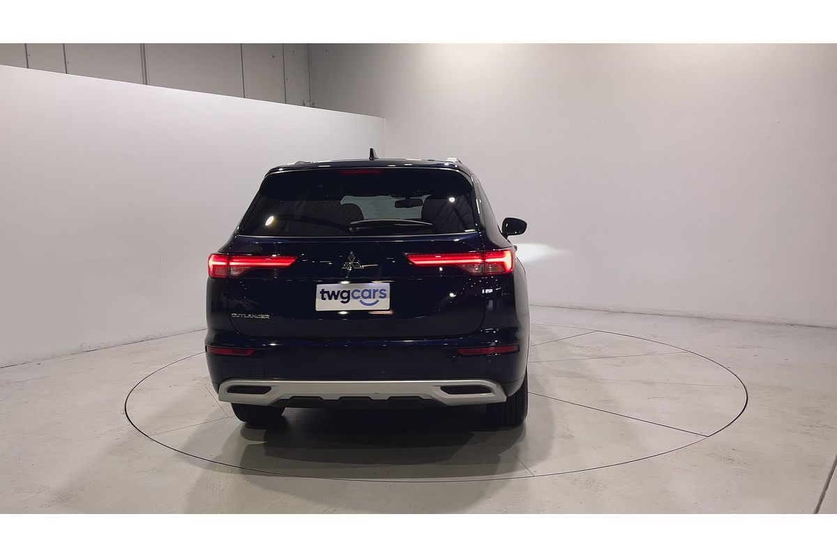 2023 Mitsubishi Outlander LS ZM