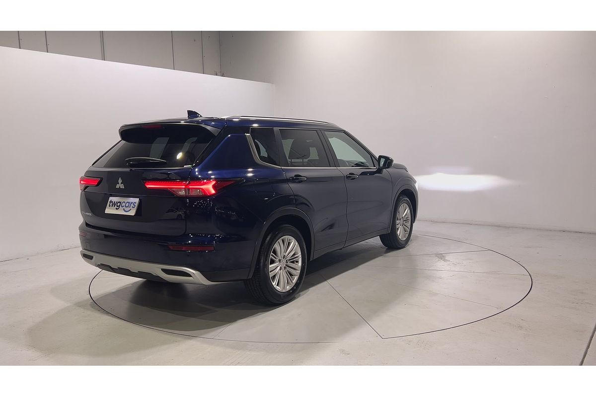 2023 Mitsubishi Outlander LS ZM