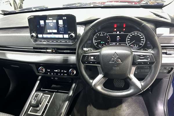 2023 Mitsubishi Outlander LS ZM