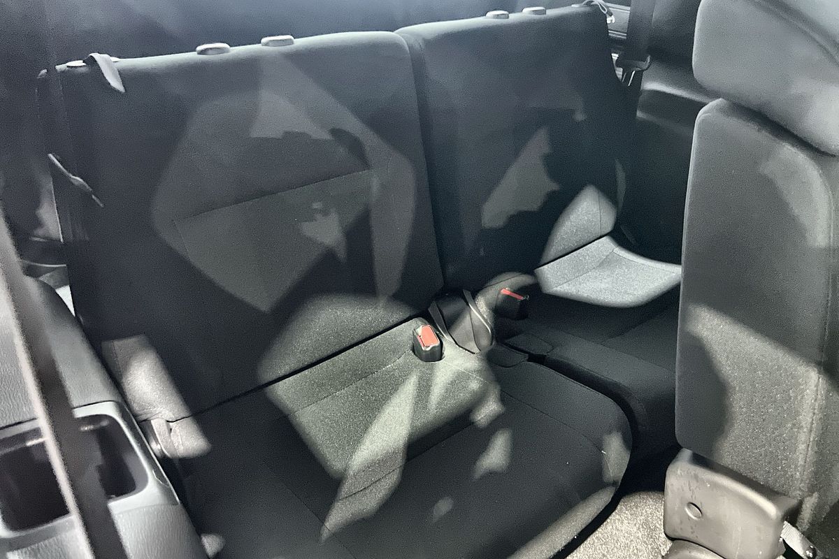 2023 Mitsubishi Outlander LS ZM