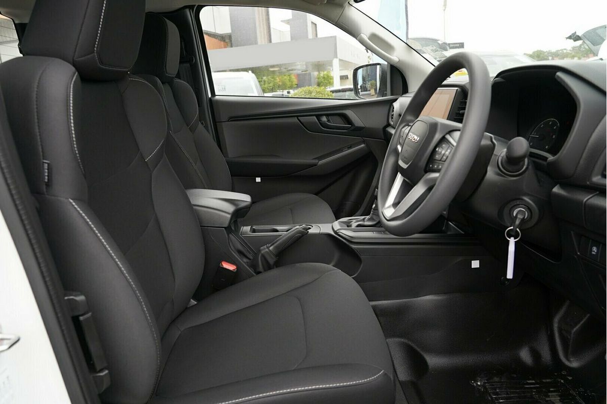 2025 Isuzu D-MAX SX High Ride Rear Wheel Drive