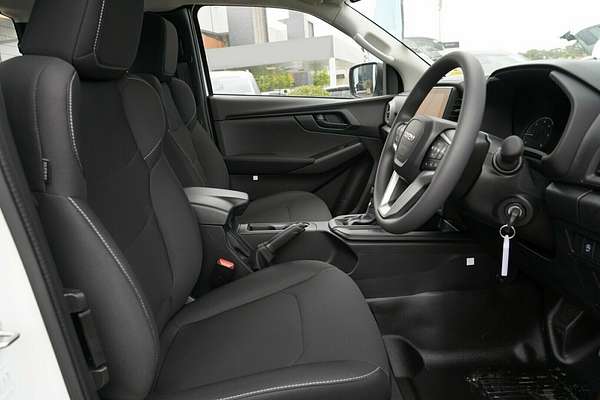 2025 Isuzu D-MAX SX High Ride Rear Wheel Drive