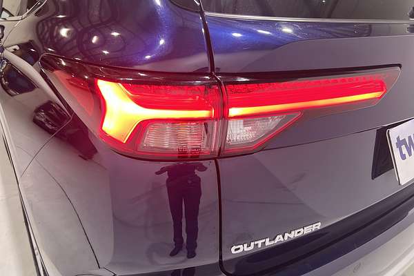 2023 Mitsubishi Outlander LS ZM