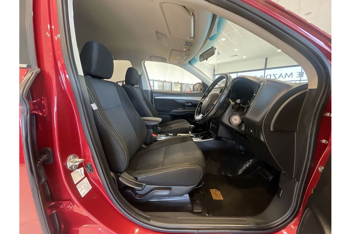 2017 Mitsubishi Outlander LS Safety Pack ZK