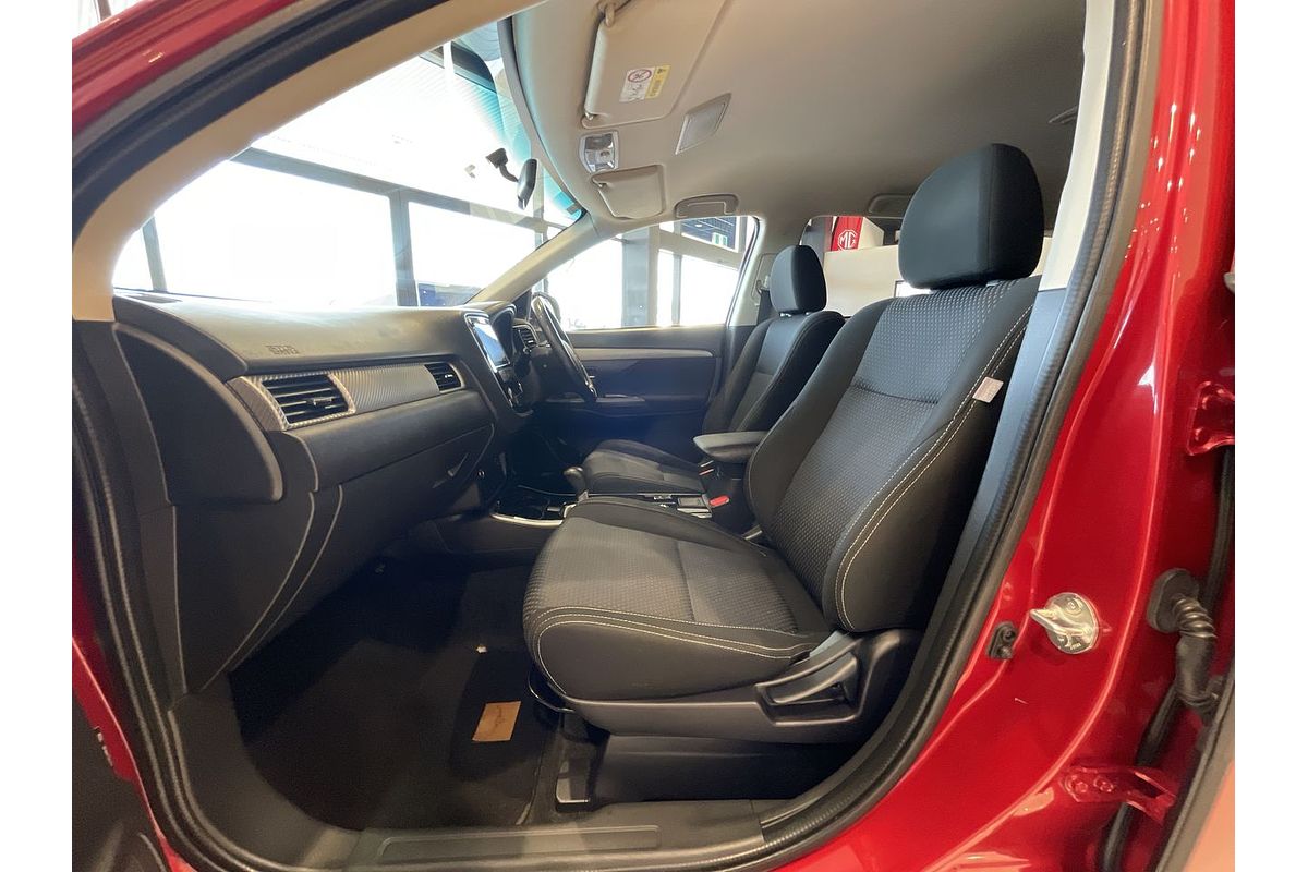 2017 Mitsubishi Outlander LS Safety Pack ZK