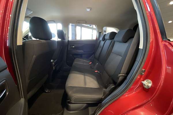 2017 Mitsubishi Outlander LS Safety Pack ZK