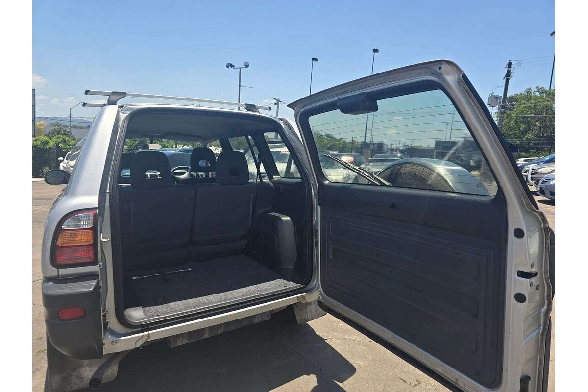 1998 Toyota RAV4  SXA11R