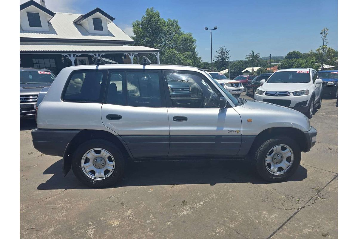 1998 Toyota RAV4  SXA11R