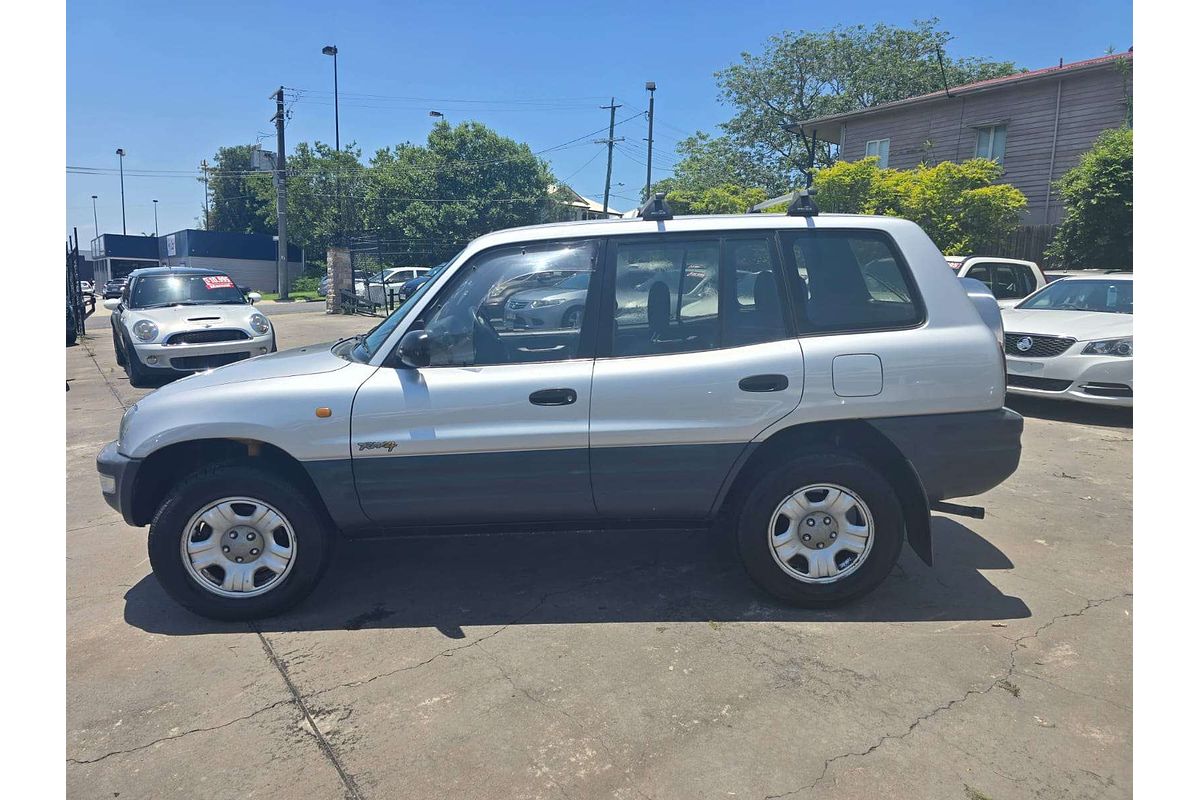 1998 Toyota RAV4 SXA11R
