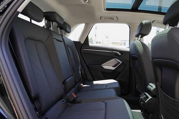 2024 Audi Q3 35 TFSI S line edition F3