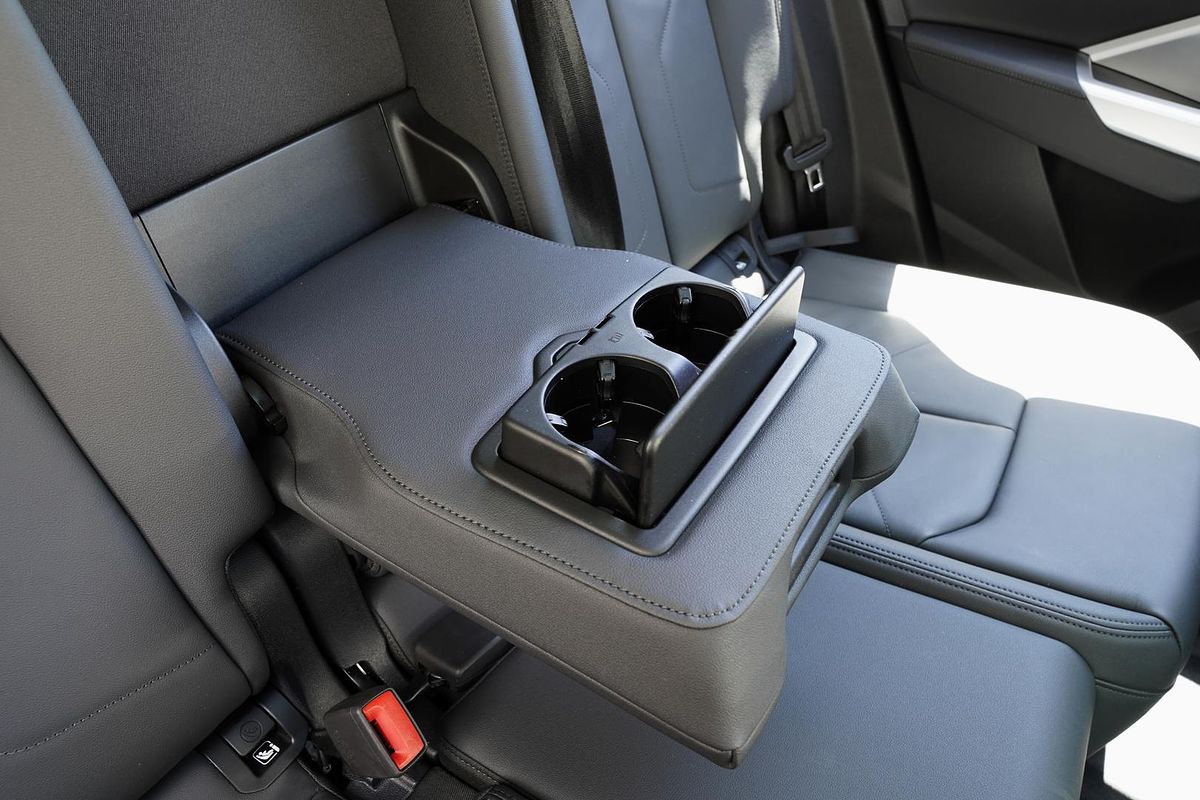 2024 Audi Q3 35 TFSI S line edition F3