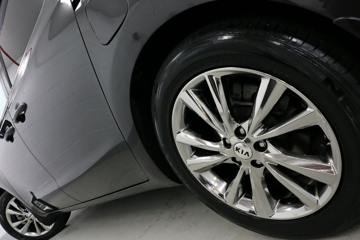 2018 Kia Carnival Platinum YP