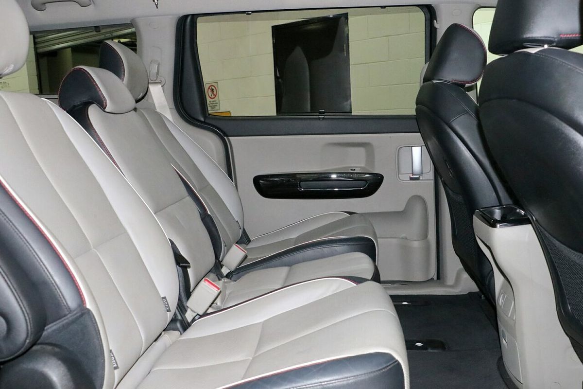 2018 Kia Carnival Platinum YP