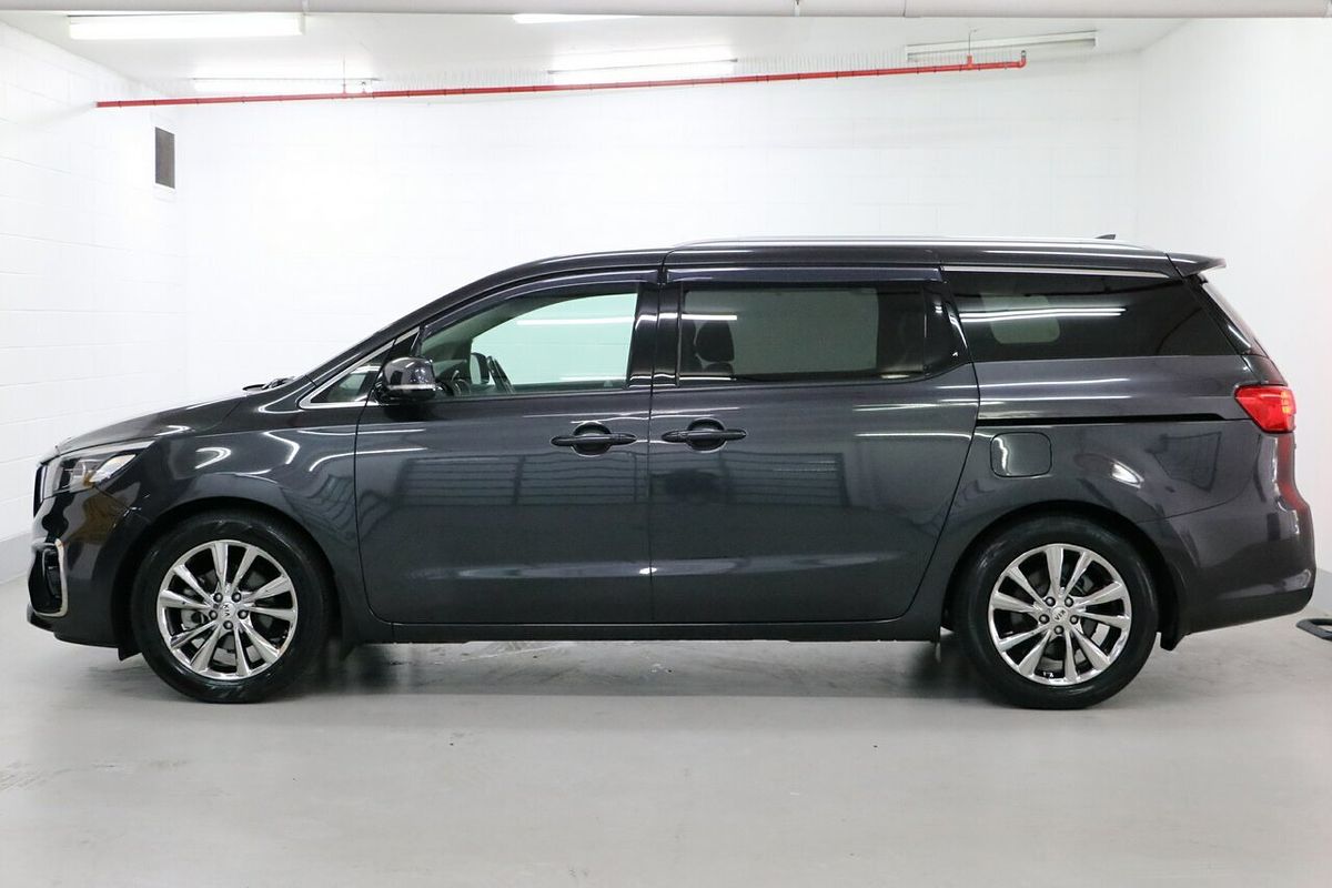 2018 Kia Carnival Platinum YP