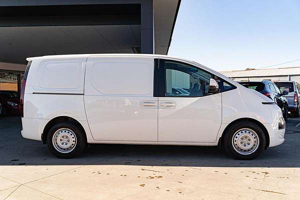 2025 Hyundai STARIA LOAD US4.V3