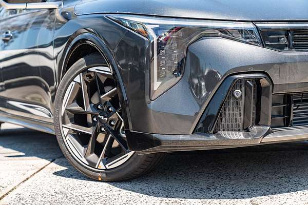 2025 Kia K4 GT-Line CL4m