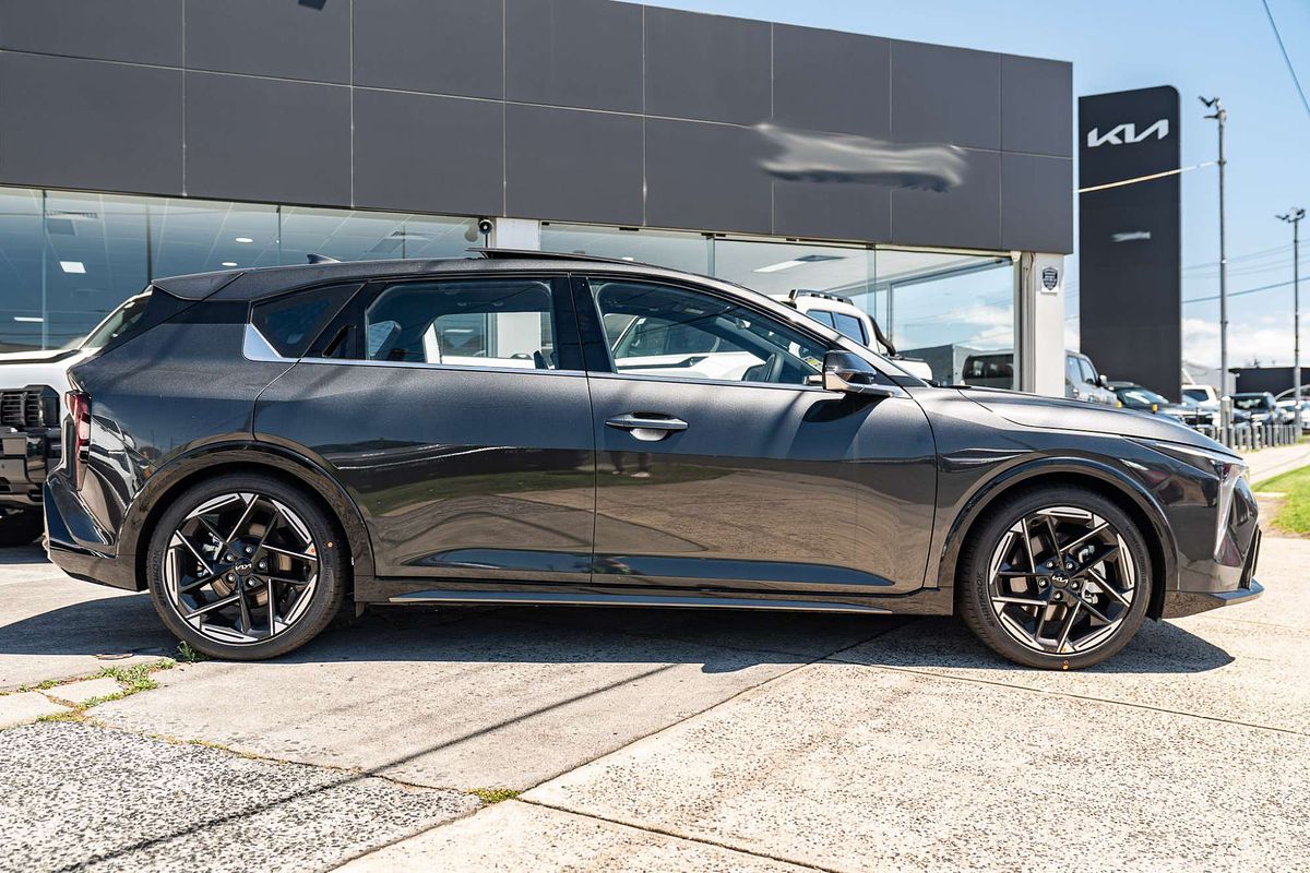 2025 Kia K4 GT-Line CL4m