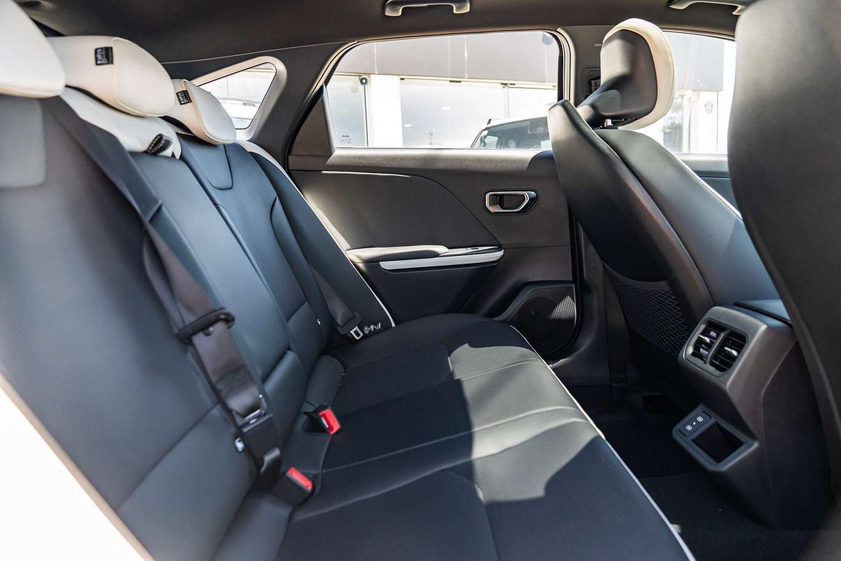 2025 Kia K4 GT-Line CL4m