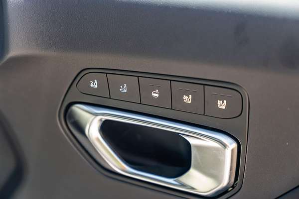 2025 Kia K4 GT-Line CL4m