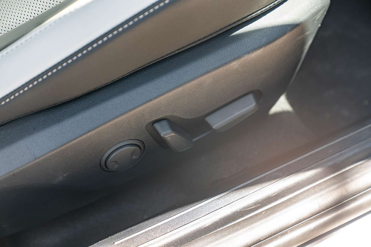 2025 Kia K4 GT-Line CL4m