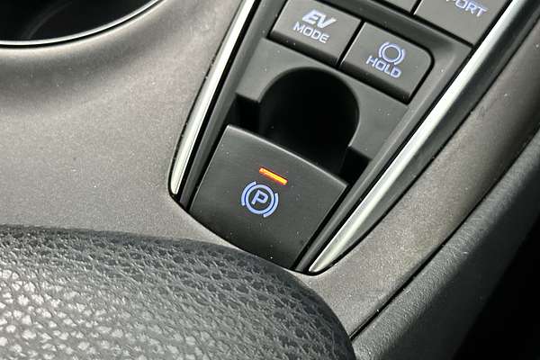 2024 Toyota Camry Ascent AXVH70R