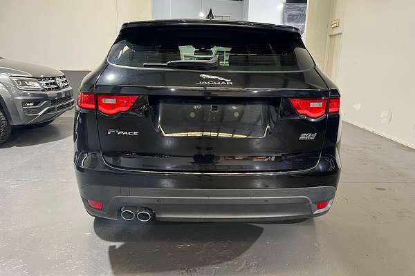 2017 Jaguar F-PACE 20d Prestige X761