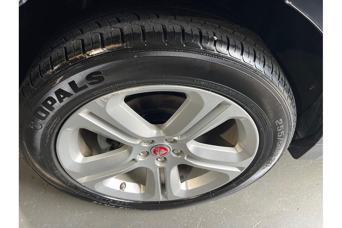 2017 Jaguar F-PACE 20d Prestige X761