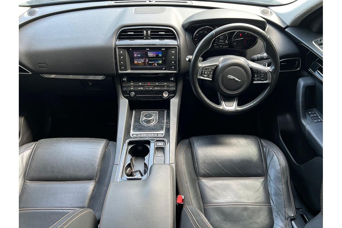 2017 Jaguar F-PACE 20d Prestige X761