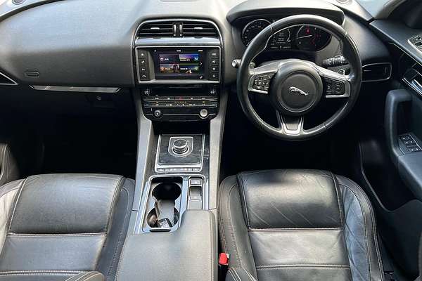 2017 Jaguar F-PACE 20d Prestige X761