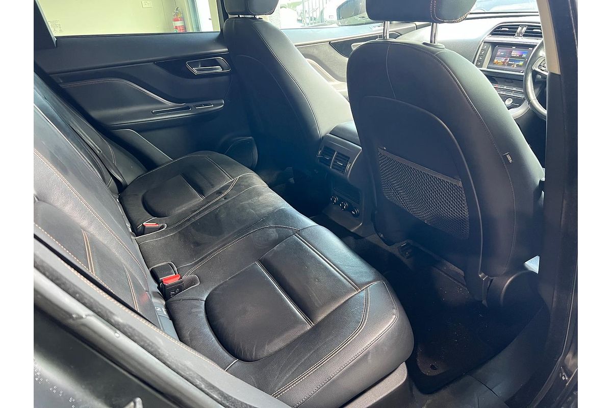 2017 Jaguar F-PACE 20d Prestige X761