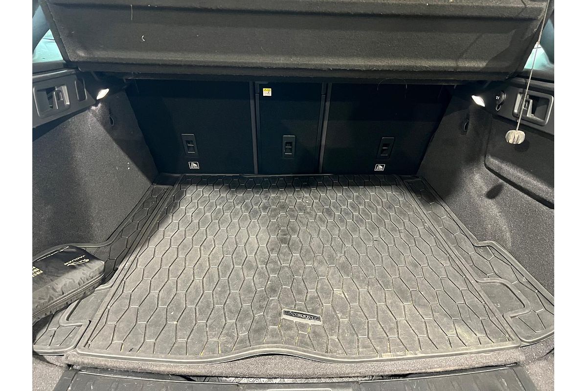 2017 Jaguar F-PACE 20d Prestige X761