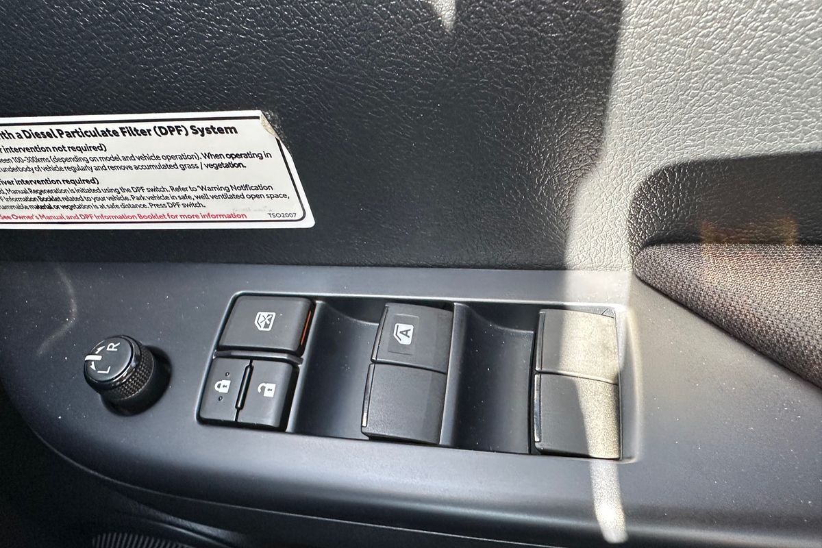 2021 Toyota Hilux SR GUN126R 4X4