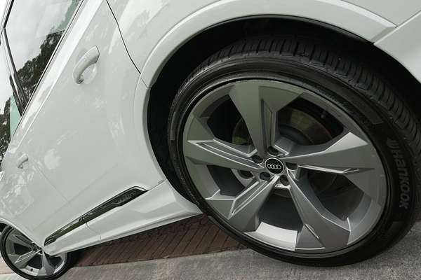 2021 Audi Q7 50 TDI S line 4M