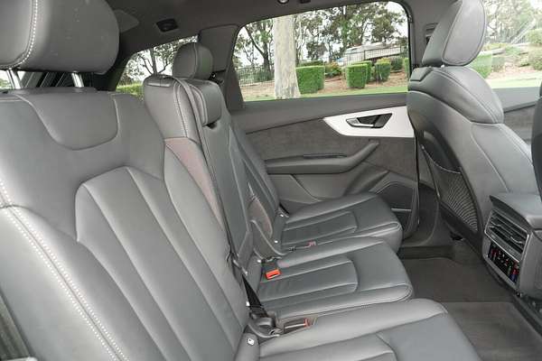 2021 Audi Q7 50 TDI S line 4M